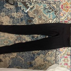 Black lululemon wunder under leggings